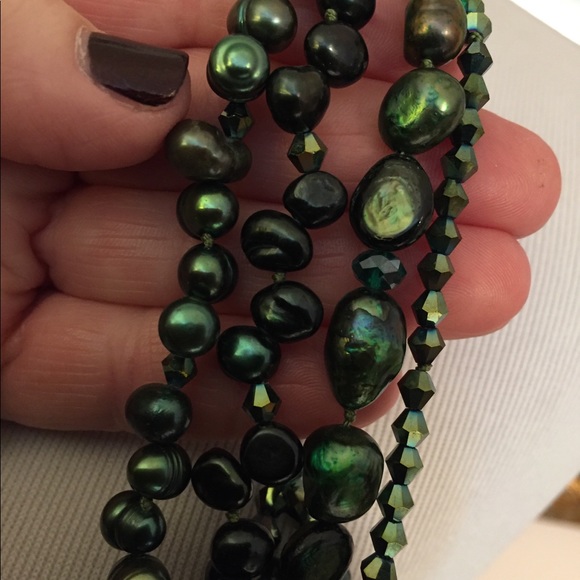 Stunning Emerald Green Four Strand Necklace - Picture 2 of 6